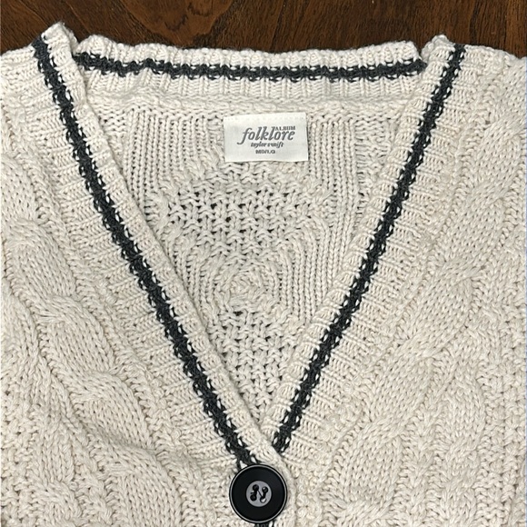 NEW! Taylor Swift Folklore Cardigan Medium / Large - Picture 2 of 7